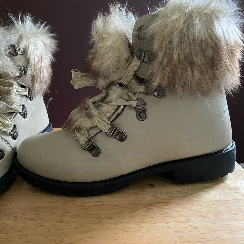 Beige furry lace up boots